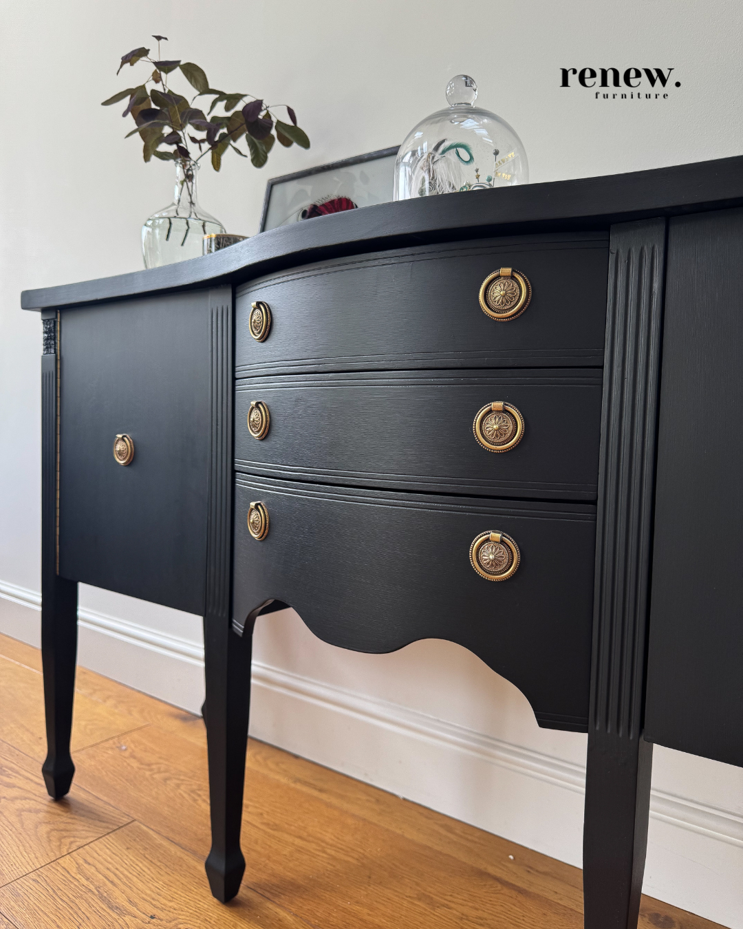 Elegant Black Painted Reproduction Georgian Style Sideboard, Console, Buffet