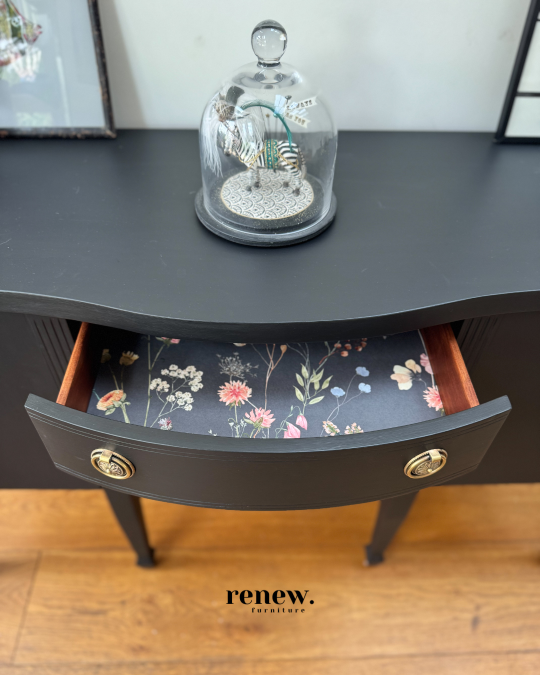 Elegant Black Painted Reproduction Georgian Style Sideboard, Console, Buffet