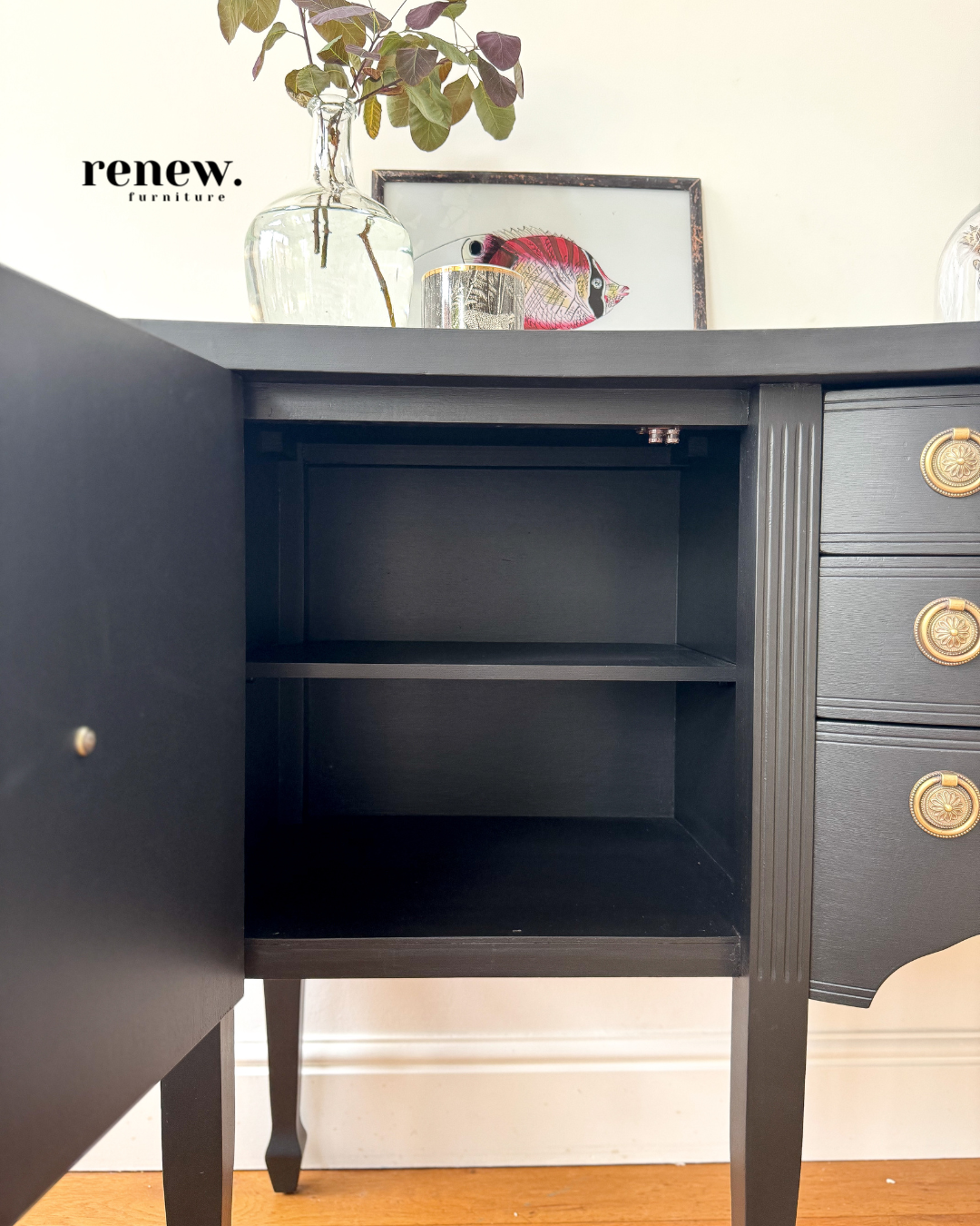 Elegant Black Painted Reproduction Georgian Style Sideboard, Console, Buffet