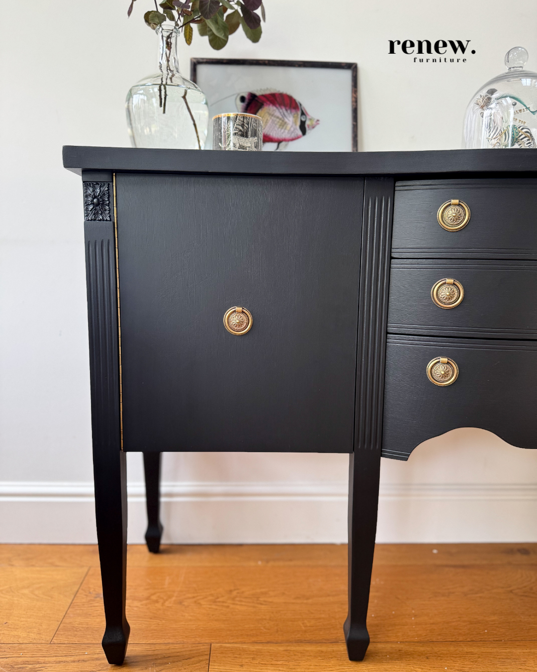 Elegant Black Painted Reproduction Georgian Style Sideboard, Console, Buffet